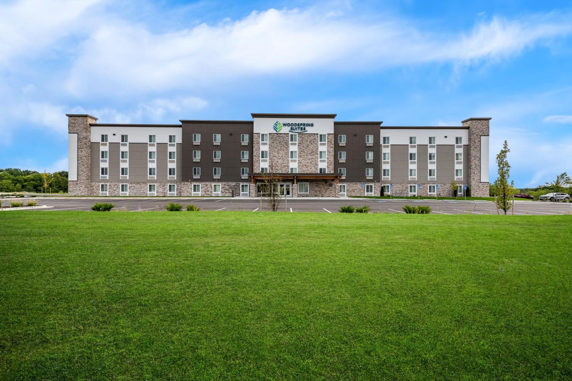 Woodspring Suites Kansas City Airport المظهر الخارجي الصورة