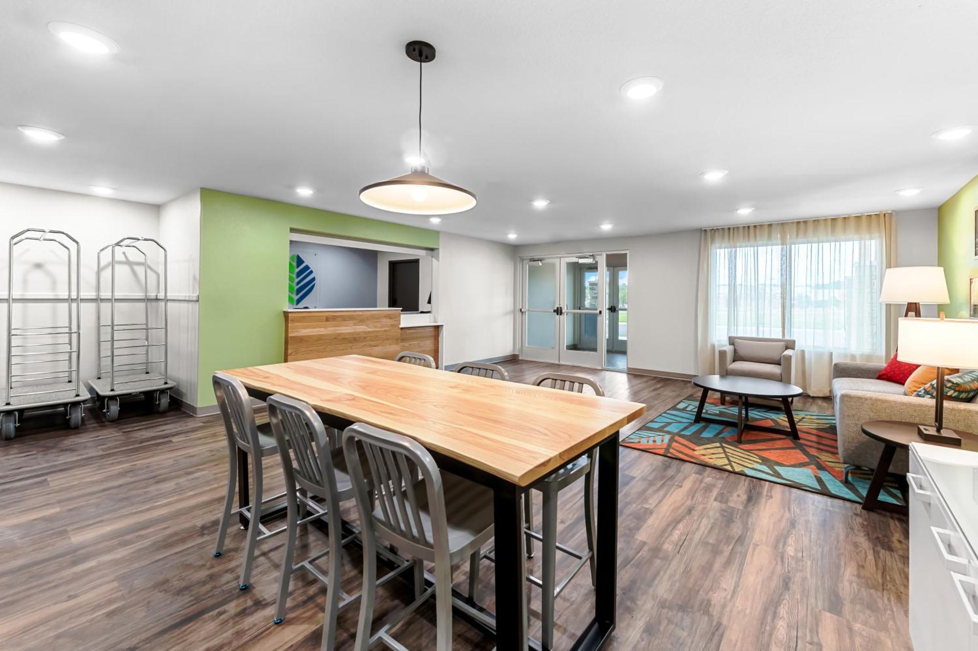 Woodspring Suites Kansas City Airport المظهر الخارجي الصورة